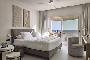 Artemis Seaside Resort