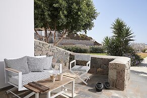 Artemis Seaside Resort