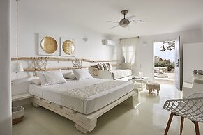 Artemis Seaside Resort