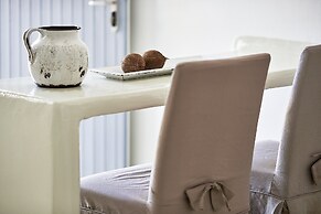 Artemis Seaside Resort