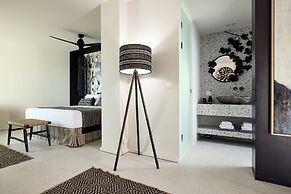 Artemis Seaside Resort