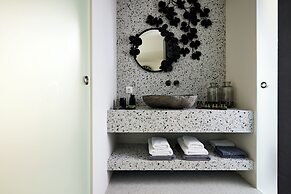 Artemis Seaside Resort