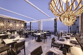 Artemis Seaside Resort