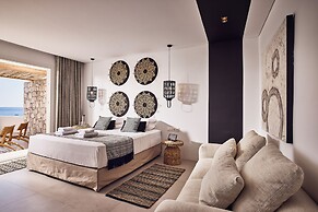 Artemis Seaside Resort