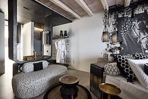 Artemis Seaside Resort