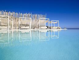 Artemis Seaside Resort