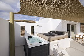 Artemis Seaside Resort