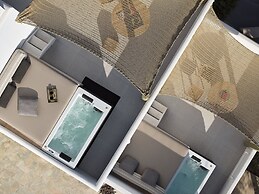 Artemis Seaside Resort