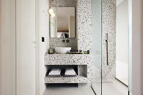 Artemis Seaside Resort