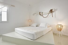 Artemis Seaside Resort