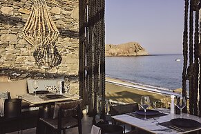 Artemis Seaside Resort