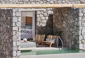 Artemis Seaside Resort