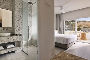 Artemis Seaside Resort