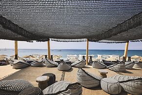 Artemis Seaside Resort