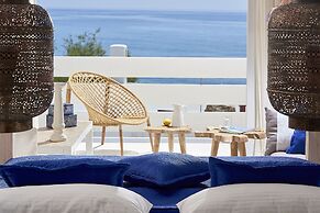 Artemis Seaside Resort