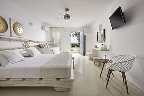 Artemis Seaside Resort