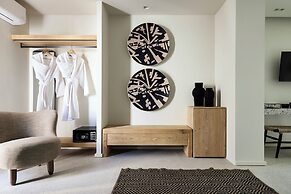 Artemis Seaside Resort