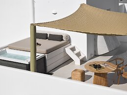 Artemis Seaside Resort