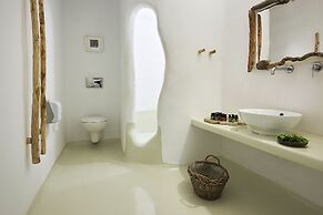 Artemis Seaside Resort