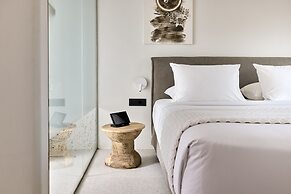 Artemis Seaside Resort