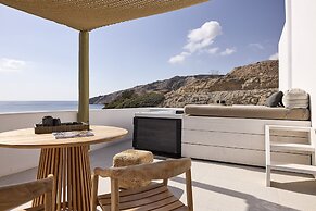 Artemis Seaside Resort