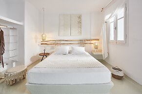 Artemis Seaside Resort