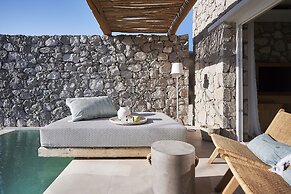 Artemis Seaside Resort