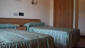 Hotel LARRY
