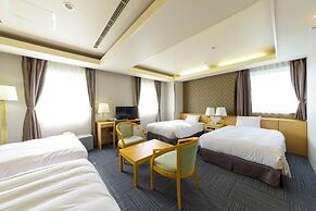 SureStay Plus Hotel by Best Western Shin-Osaka