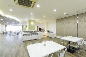 SureStay Plus Hotel by Best Western Shin-Osaka