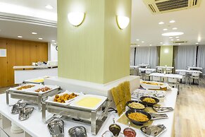 SureStay Plus Hotel by Best Western Shin-Osaka