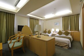 SureStay Plus Hotel by Best Western Shin-Osaka