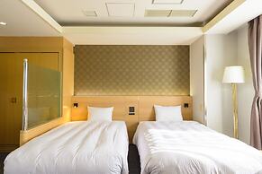 SureStay Plus Hotel by Best Western Shin-Osaka