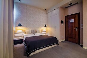 La Boheme Hotel