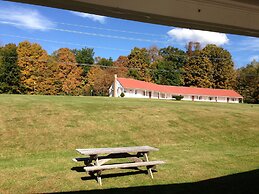 Four Winds Country Motel