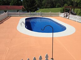 Four Winds Country Motel