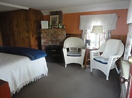The Cabins at Autumn Mountain Winery