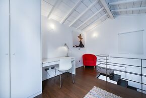 Olala Fine Arts Studios