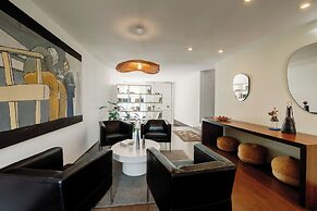 Olala Fine Arts Studios