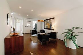 Olala Fine Arts Studios