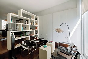 Olala Fine Arts Studios