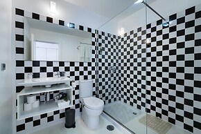 Olala Fine Arts Studios