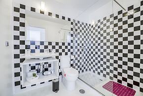 Olala Fine Arts Studios