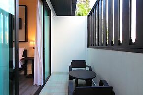 99 The Gallery Hotel