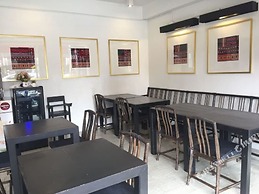 99 The Gallery Hotel