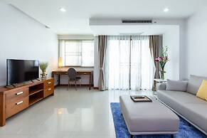 Lasalle Suites Hotel & Residence