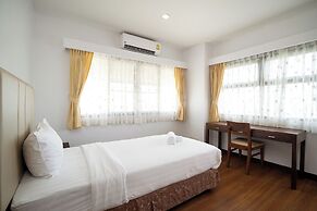 Lasalle Suites Hotel & Residence