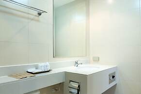 Lasalle Suites Hotel & Residence