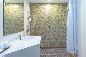 Lasalle Suites Hotel & Residence