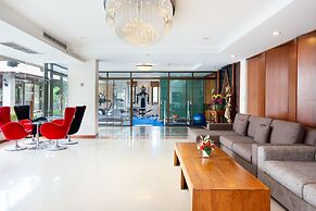 Lasalle Suites Hotel & Residence